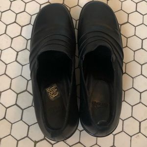 Women’s Size 9 Dansko shoes